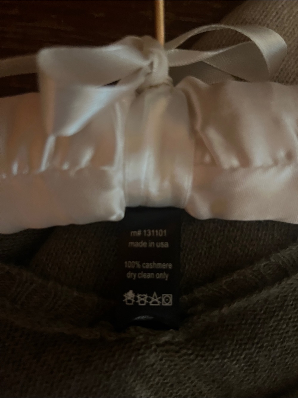 BERYLL CASHMERE PONCHO OSFM - Picture 4 of 4